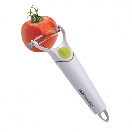 Épluche légumes automatique avec une tomate