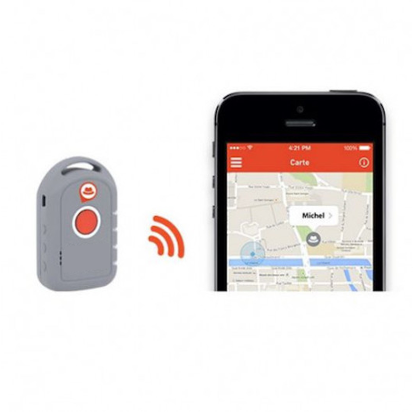 balise de détection GPS et écran de smartphone indiquant le position de la balise sur une carte avec rues indiquées