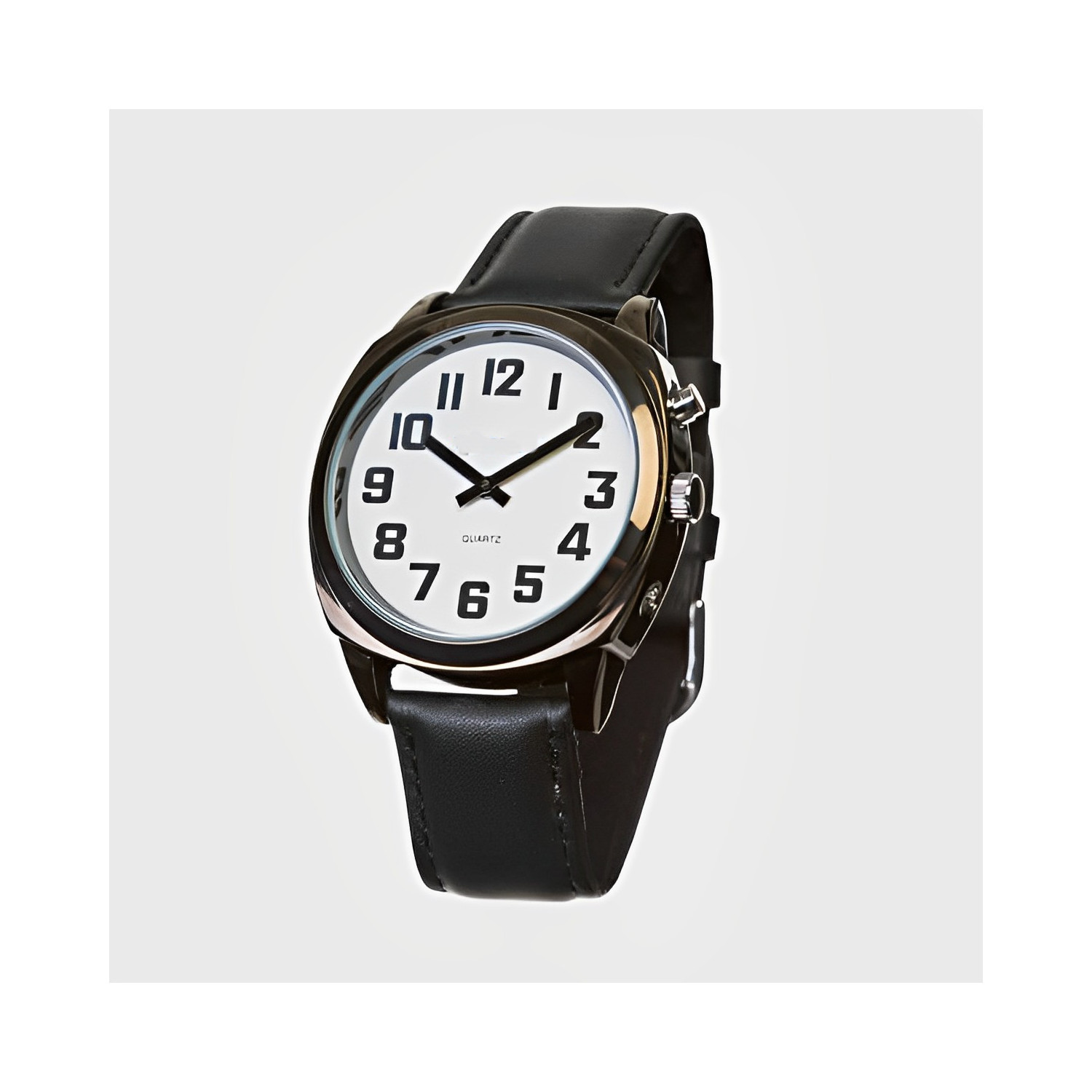 Montre parlante avec des chiffres contrastés. Bracelet cuir noir.